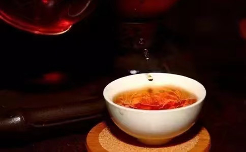 Shan xiaochong zwarte thee 80g ingeblikte cadeau doos thee Wuyi shan xiaochong Lianyun thee fabriek groothandel