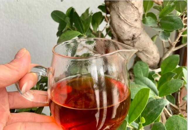 Wuyi steentee is een beroemde traditionele thee in China.